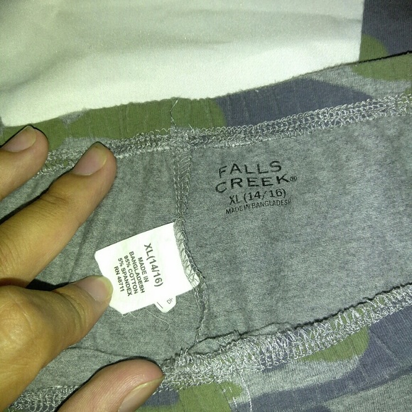 Falls Creek Camo Pattern Leggings - Picture 3 of 3